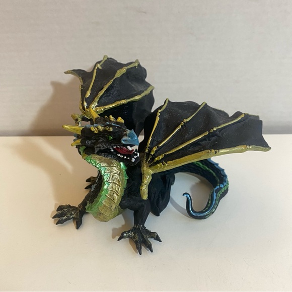 Set of 4 Safari LTD Hand-Painted Mythical Dragon Figure Toys - Picture 2 of 16